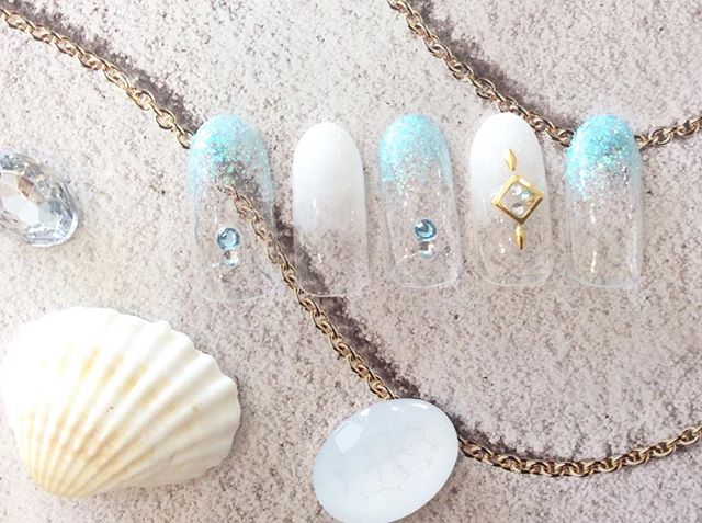 お天気いいと気分も上がりますね♪そんな日にオススメなデザインがこちら☆定額ネイルの6480円#本日もご案内可能です♪#カラグラ#ラメグラ#夏ネイル#オススメネイル#アニモフィオレンテ東川口#BRP#美容師求人#美容師リクルート#ネイリスト#フェリーチェ東川口#ネイルサロン#東川口美容室#東川口#川口市#緑区#浦和#浦和美園#埼玉#さいたま市#さいたま市ネイルサロン