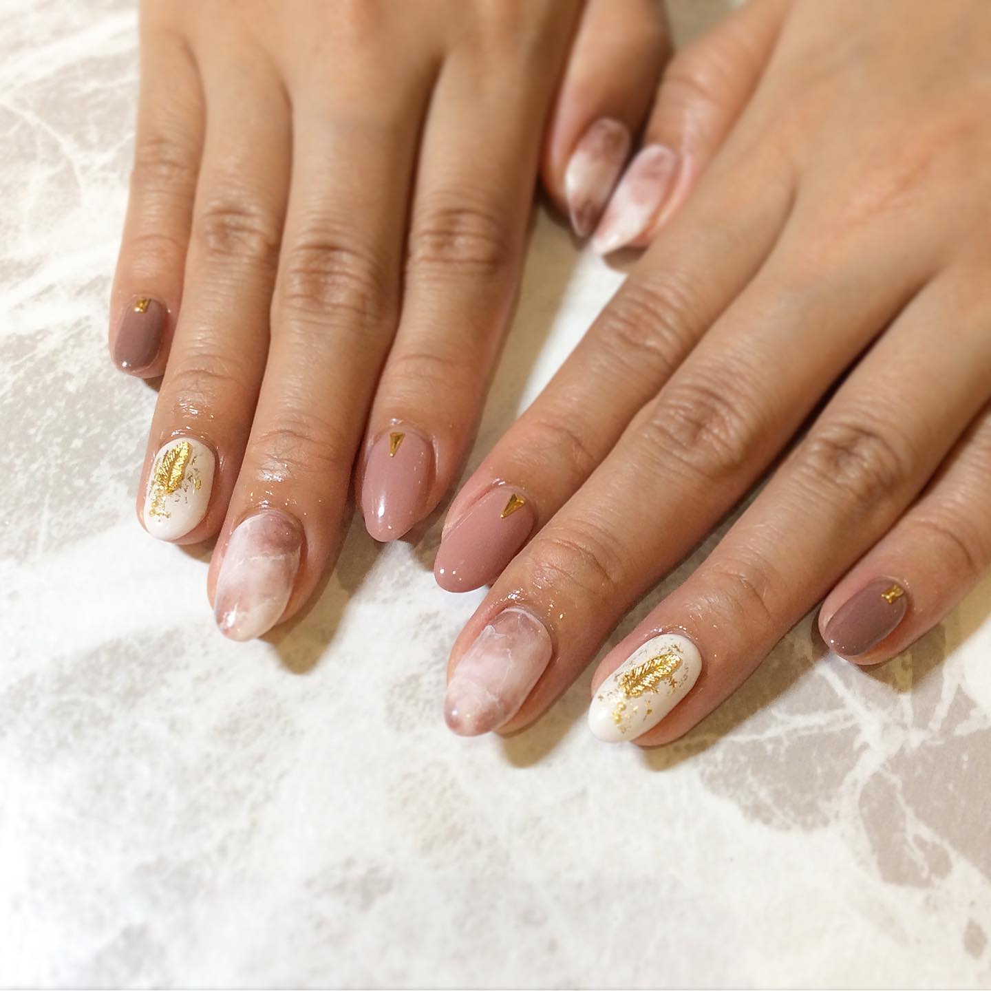 こんにちは🌞東川口店の中谷です!定額5480円デザイン#ネイル#大人ネイル#シンプルネイル#定額ネイル#定額デザイン#東川口#当日予約#同時施術#美容院#美容室#マツエク#リクルート#スタイリスト求人#アシスタント求人#アイリスト求人#ネイリスト求人#brp#東川口駅#フェリーチェ東川口店#秋ネイル