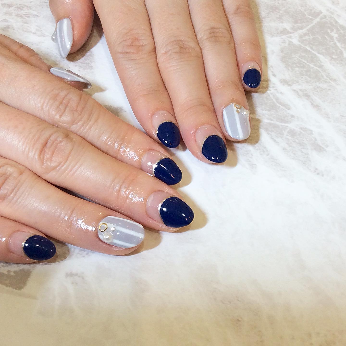 こんにちは🌞東川口店の中谷です！定額6480円デザイン️秋冬おすすめデザインです#ネイル#大人ネイル#シンプルネイル#定額ネイル#定額デザイン#東川口#当日予約#同時施術#美容院#美容室#マツエク#リクルート#スタイリスト求人#アシスタント求人#アイリスト求人#ネイリスト求人#brp#東川口駅#フェリーチェ東川口店#秋ネイル