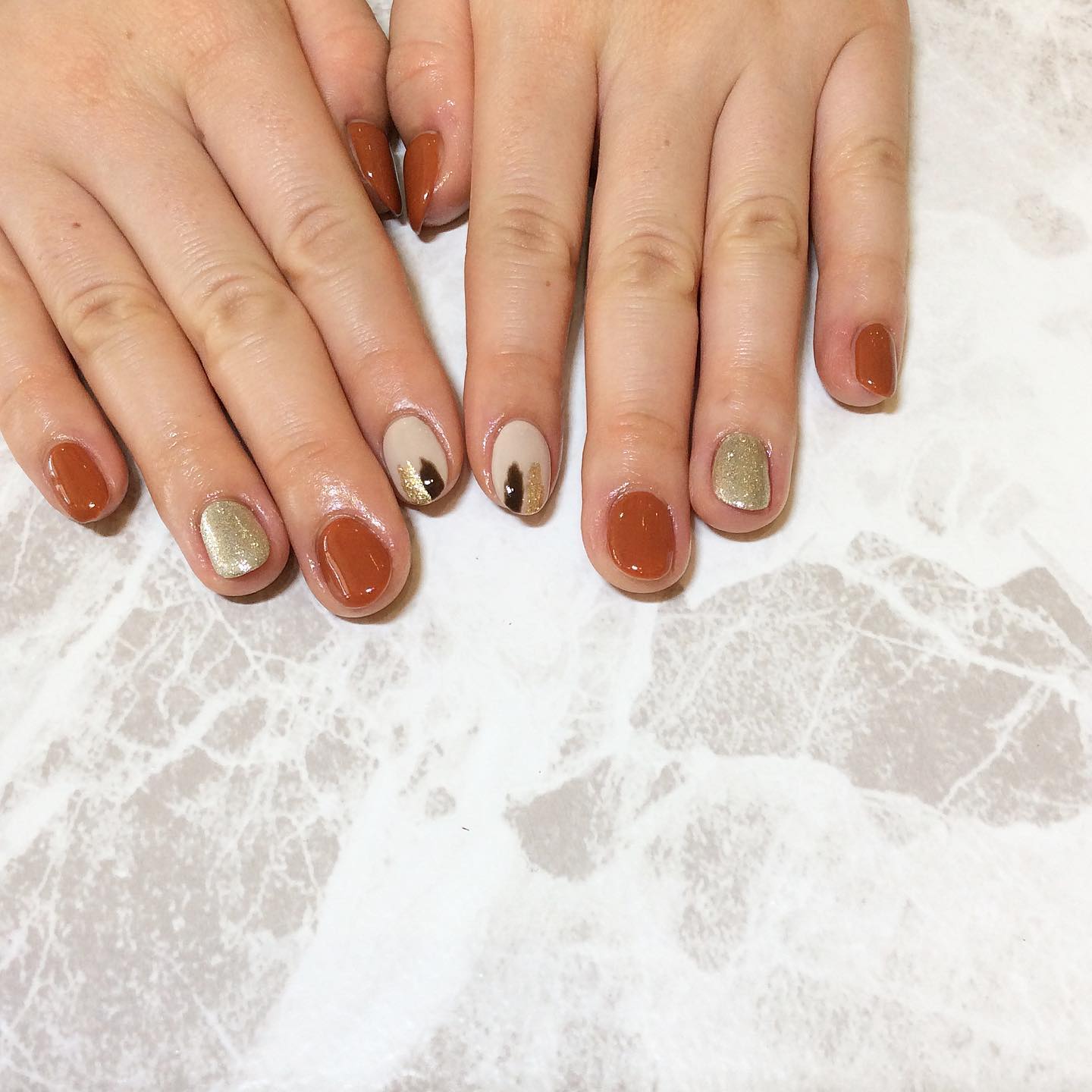 こんにちは🏻東川口店の中谷です！定額4980円デザイン🧡新色テラコッタカラー#ネイル#大人ネイル#シンプルネイル#定額ネイル#定額デザイン#東川口#当日予約#同時施術#美容院#美容室#マツエク#リクルート#スタイリスト求人#アシスタント求人#アイリスト求人#新型コロナウイルス#コロナ#コロナ対策#ナプラ#エルジューダ#日曜日休み#日曜日定休#18時まで営業#ネイリスト求人#brp#東川口駅#武蔵野線#フェリーチェ東川口店#秋ネイル