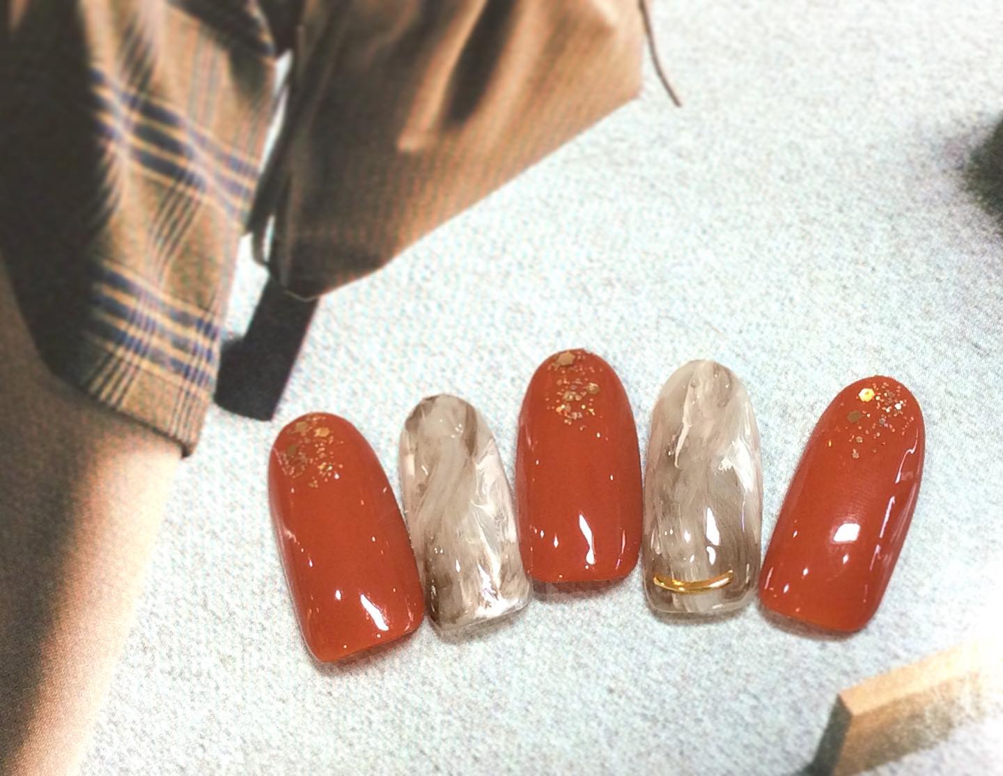 こんにちは東川口店の中谷です！テラコッタカラーの新作です#ネイル#大人ネイル#シンプルネイル#定額ネイル#定額デザイン#東川口#当日予約#同時施術#美容院#美容室#マツエク#リクルート#スタイリスト求人#アシスタント求人#アイリスト求人#ネイリスト求人#brp#東川口駅#フェリーチェ東川口店#秋ネイル