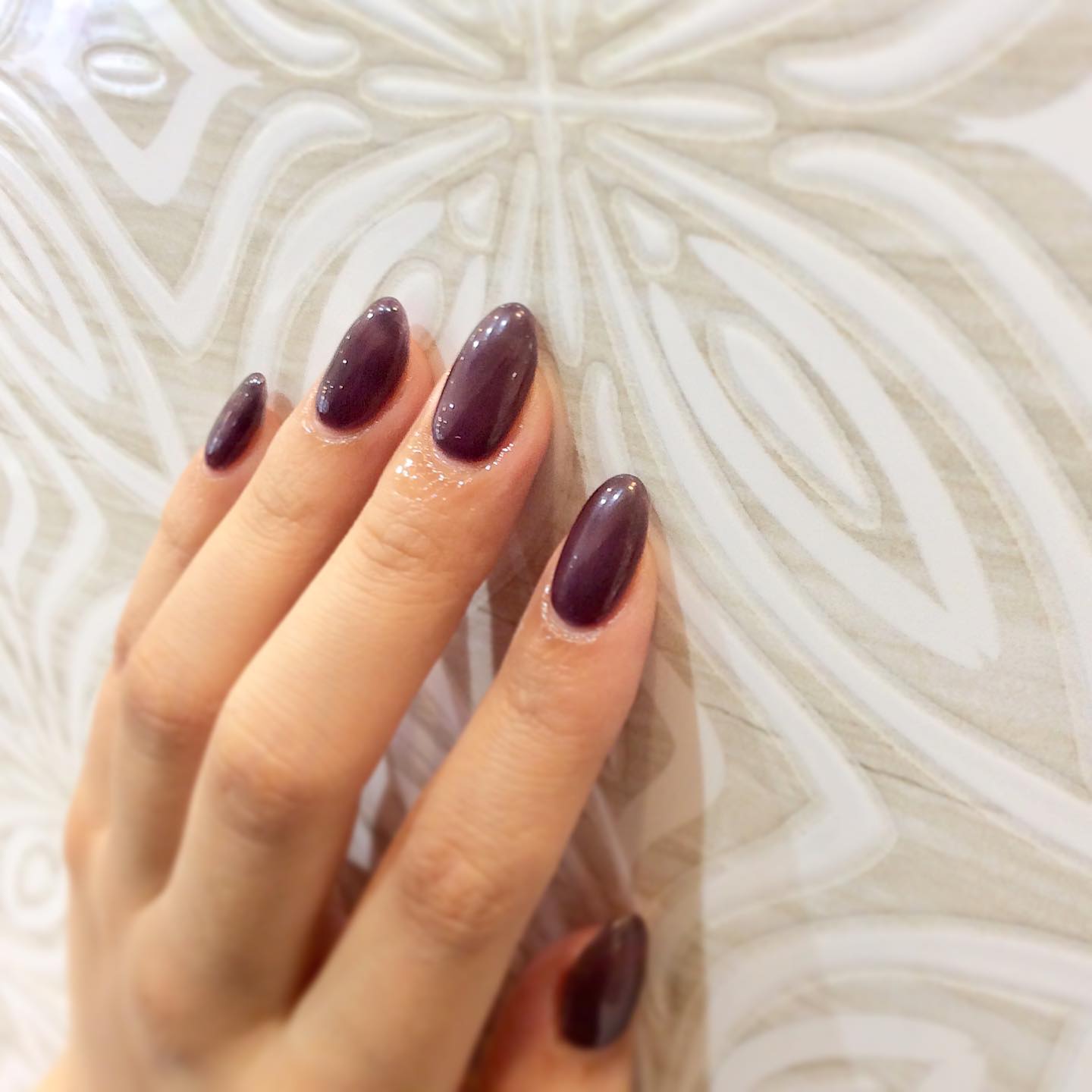 こんにちは🌞東川口店の中谷です！私、中谷のネイルをご紹介🏻人気カラー新色の「アンニュイアメシスト」透明感のある紫で、プルプルなネイルになります#ネイル#大人ネイル#シンプルネイル#定額ネイル#定額デザイン#東川口#当日予約#同時施術#美容院#美容室#マツエク#リクルート#スタイリスト求人#アシスタント求人#アイリスト求人#ネイリスト求人#brp#東川口駅#フェリーチェ東川口店#秋ネイル