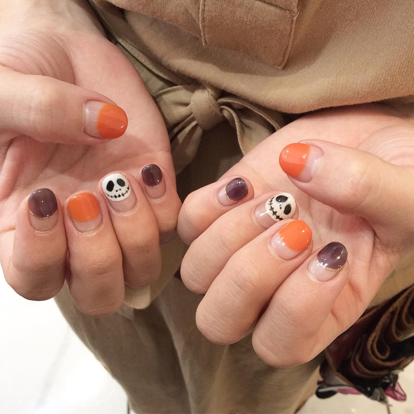 こんにちは🏻東川口店の中谷です！アイリスト酒井のネイルハロウィン仕様です#ネイル#大人ネイル#シンプルネイル#定額ネイル#定額デザイン#東川口#当日予約#同時施術#美容院#美容室#マツエク#リクルート#スタイリスト求人#アシスタント求人#アイリスト求人#新型コロナウイルス#コロナ#コロナ対策#ナプラ#エルジューダ#日曜日休み#日曜日定休#18時まで営業#ネイリスト求人#brp#東川口駅#武蔵野線#フェリーチェ東川口店#秋ネイル