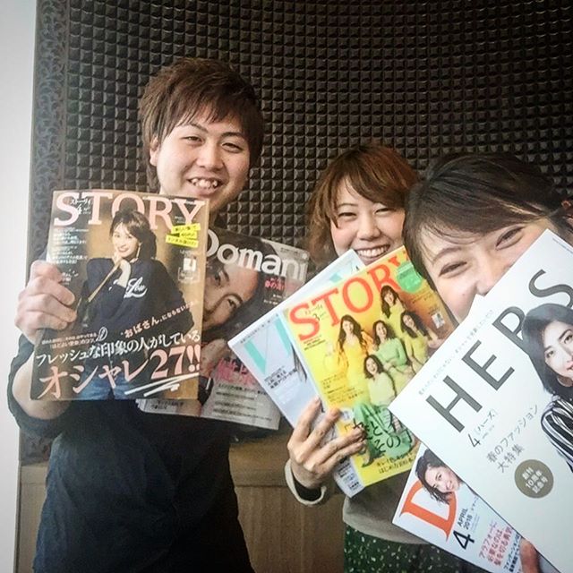 大人スタイル！大人な雰囲気！髪型変わるだけで?#ストーリー #大人スタイル #大人ヘアスタイル #大人アレンジ #大人カラー #かっこいい #可愛い #綺麗 #美容師求人 #美容師スタイリスト募集 #ママさん美容師募集 #美容師アシスタント募集 #アイリスト募集 #日曜定休美容室 #社会保険完備 #アニモフィオレンテ