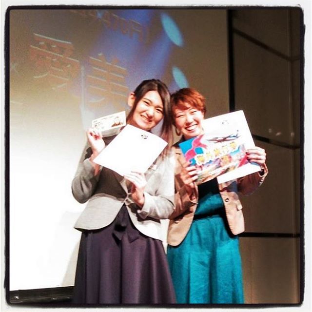 実は私、長崎も表彰してもらいました普段はヘアと#アイラッシュ の二刀流なのですが、今回はアイラッシュ部門での受賞です年間指名数第1位いただきました?(*´?`*)?この1年間でたくさんのお客様を担当させていただき、本当にありがとうございます！一緒に受賞したのは、#フォーラル #越谷レイクタウン 店の新店長！和泉さんですお互いに切磋琢磨し、頼れるパートナーであり、良きライバルでした笑この気持ちを忘れずに、これからも頑張ります！#美容室#北越谷#BRP#美容求人#アシスタント募集#スタイリスト募集#アイリスト募集#美容学生#サロン見学#ママさん美容師#埼玉　#越谷 #Ｎ.　#エヌドット　#切りっぱなしボブ#外ハネ　#ウェット感　#グレージュハイライトカラー