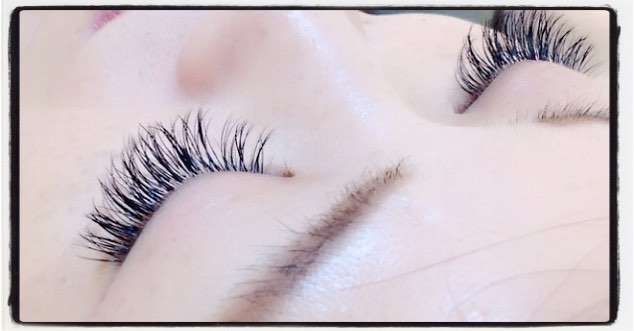 アイラッシュもご案内できます！ヘアと同日も可能ですので、ぜひご利用くださいませ️ゴールデンウイークは特にご案内しやすくなっております◎#美容室#北越谷#BRP#美容求人#アシスタント募集#スタイリスト募集#アイリスト募集#美容学生#サロン見学#ママさん美容師#埼玉　#越谷 #Ｎ.　#エヌドット　#切りっぱなしボブ#外ハネ　#ウェット感　#グレージュハイライトカラー