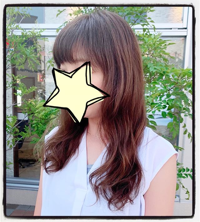 ミディアム?ロングにおすすめ！ゆるめ巻き髪風パーマスタイルですベージュ系の柔らかいカラーリングにも合います◎夏時期は、結んだときの毛先がふんわり動くと素敵ですよ( ＾∀＾) #美容室#北越谷#BRP#美容求人#アシスタント募集#スタイリスト募集#アイリスト募集#美容学生#サロン見学#ママさん美容師#埼玉　#越谷 #Ｎ.　#エヌドット　#切りっぱなしボブ#外ハネ　#ウェット感　#グレージュハイライトカラー
