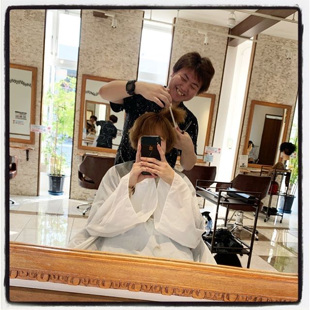 こんにちは！アニモフィオレンテ大沢店長崎です！先日スタッフ大久保にカットしてもらいました(^-^)スッキリです！暑くなってきたので、ますますショートをやめられません♪#美容室#北越谷#BRP#美容求人#アシスタント募集#スタイリスト募集#アイリスト募集#美容学生#サロン見学#ママさん美容師#埼玉　#越谷