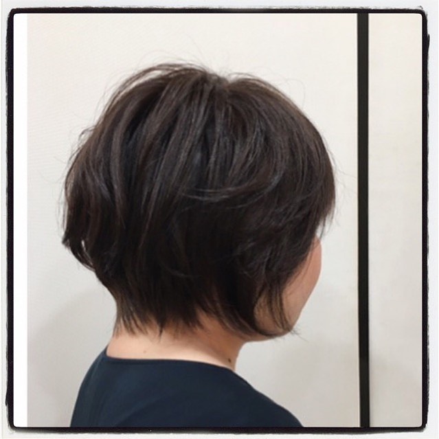 こんにちは！アニモフィオレンテ大沢店スタイリスト長崎です！ついに夏がやってきましたね！！暑?い時期は、襟足スッキリなショートスタイルはいかがでしょうか？ ヘアスタイルは、《楽！》に素敵に楽しみましょう！#美容室#北越谷#BRP#美容求人#アシスタント募集#スタイリスト募集#アイリスト募集#美容学生#サロン見学#ママさん美容師#ショートボブ #ショートカット #前下がりボブ #まえさがりショート #ショートパーマ