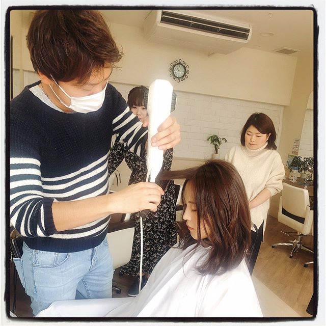 先日の定休日は、モデルさんを呼んでの撮影会でした(*^o^*)定期的に行われる撮影会は、今回はプロのカメラマンさんにもお越しいただきました！これからも沢山勉強したいです♪#美容室#北越谷#BRP#美容求人#アシスタント募集#スタイリスト募集#アイリスト募集#美容学生#サロン見学#ママさん美容師#埼玉　#越谷