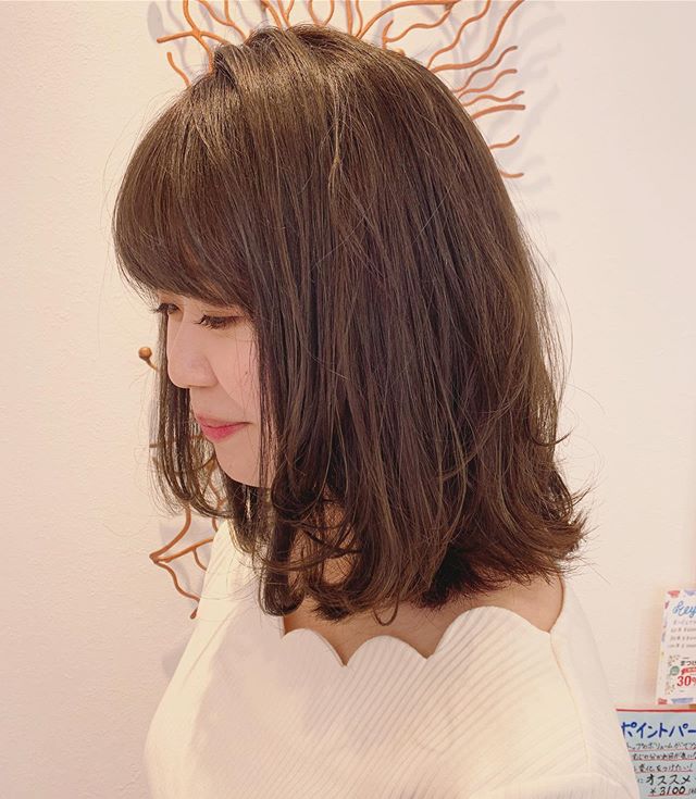 こんにちは！アニモフィオレンテ大沢店です！フォギーベージュで、柔らか質感に！！！！スタイル選ばず素敵なお色です◎明るさや補色を変えるだけでも印象が変わるのでご相談くださいませ！#美容室#北越谷#BRP#美容求人#アシスタント募集#スタイリスト募集#アイリスト募集#美容学生#サロン見学#ママさん美容師#埼玉　#越谷