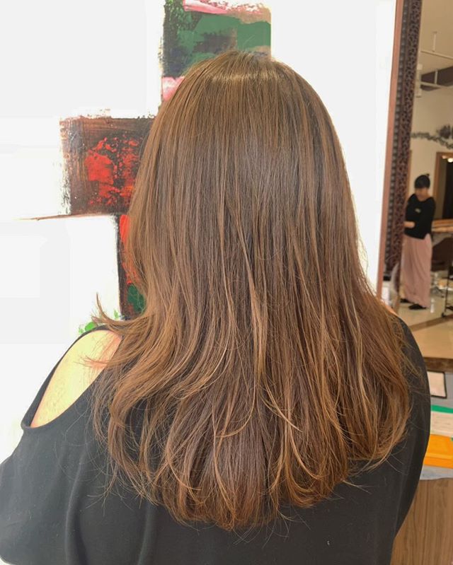こんにちは！美容室アニモフィオレンテ大沢店です！ブリーチなしでも透明感のあるカラーに！！オーガニックカラーで髪と頭皮に優しく、ダメージ最小限でカラーリングいたします◎お似合いになる色を一緒に見つけましょう！#美容室#北越谷#BRP#美容求人#アシスタント募集#スタイリスト募集#アイリスト募集#美容学生#サロン見学#ママさん美容師#埼玉　#越谷