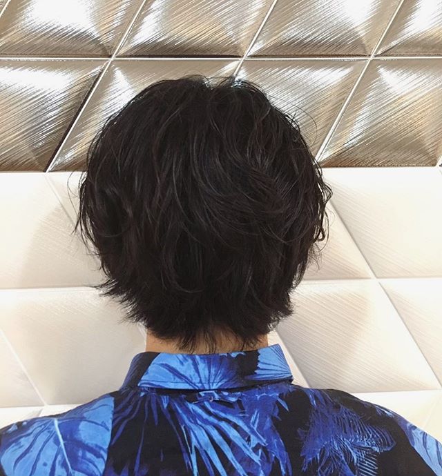 こんにちは！アニモフィオレンテ大沢店です！メンズパーマスタイルおすすめです！ワックスでスタイリングしたときの動きがメリハリつきますよ(*^o^*) #美容室#北越谷#BRP#美容求人#アシスタント募集#スタイリスト募集#アイリスト募集#美容学生#サロン見学#ママさん美容師#埼玉　#越谷