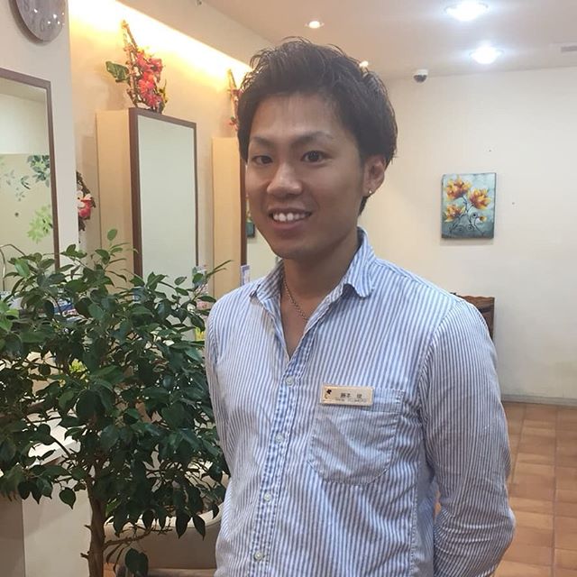 こぉみえてパパなんです！柔らかい接客で女性に大人気！！日々のお手入れをらくちんにするアドバイスを藤本がさせていただきます！