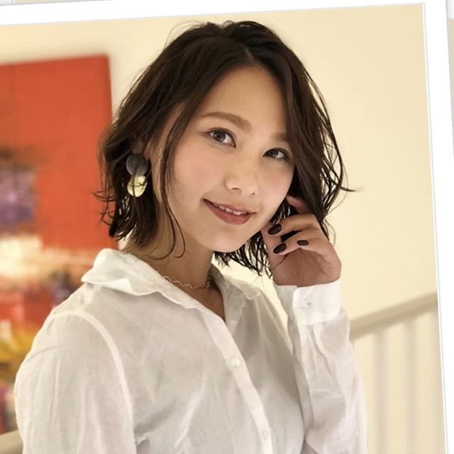 短すぎない長さで揺れる毛先はとても女性らしいスタイルだと思います★年末に向けて、パーマいかがですか？？ #ナプラ#ナプラnドット#美容師は天職だ #ネイリスト#アイリスト #日曜日定休#プライベート充実 #しみないカラーパーマ #当日予約