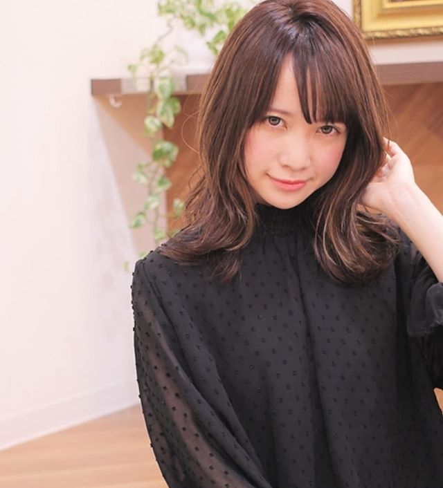 フォギーアッシュ×ゆるふわウェーブ★柔らかいカラーに柔らかいウェーブで女性らしさたっぷりスタイルです！#ナプラ#ナプラnドット#美容師は天職だ #ネイリスト#アイリスト #日曜日定休#プライベート充実 #しみないカラーパーマ #当日予約