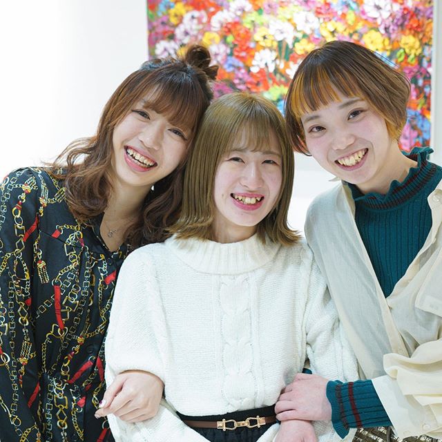 若手スタッフからベテランまで大活躍っ！！若くても、短期間で集中して濃くレベルの高い知識と技術を身につけたスタッフが育ちます★高待遇で、プライベートも大切に出来る！緩いのではなく、効率のいい会社！！アニモで、美容家人生を謳歌しませんか？#ナプラ#Nドットセラム#ミルボン#Nドットシアミルク#お子様同伴ok #当日ご予約OK#エルジューダ#エルジュダエマルジョン#ナシードカラー#ナピュール#ヘアビューロン#ビューロンカールアイロン#袴ヘア#袴#ゴルフ#縮毛矯正  #美容室  #BRP #美容求人 #アシスタント募集 #スタイリスト募集 #アイリスト募集 #美容学生 #サロン見学 #ママさん美容師 #埼玉#吉川美南