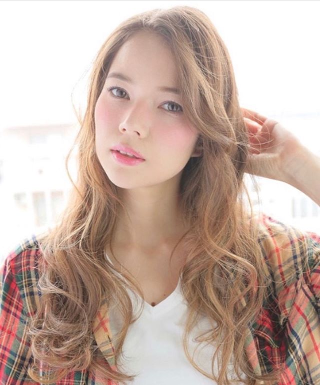 ゆるっと外人さん風ウェーブ★Nドットで濡れ感を出せばさらに今年顔に！ただのロングに飽きてしまった方。春こそウェーブスタイルです！！ #ナプラ#Nドットセラム#ミルボン#Nドットシアミルク#お子様同伴ok #当日ご予約OK#エルジューダ#エルジュダエマルジョン#ナシードカラー#ナピュール#ヘアビューロン#ビューロンカールアイロン#袴ヘア#袴#ゴルフ#縮毛矯正  #美容室  #BRP #美容求人 #アシスタント募集 #スタイリスト募集 #アイリスト募集 #美容学生 #サロン見学 #ママさん美容師 #埼玉#吉川美南