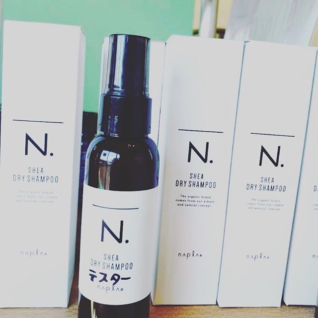 吉川美南イオンタウンにはいってます。アニモフィオレンテ吉川美南店です★最近人気のドライシャンプー！！裏技っ！！マスクのリフレッシュにも使えて大人気です★#ナプラ#Nドットセラム#Nドットシアミルク #当日ご予約OK#ミルボン#エルジューダ#エルジュダエマルジョン#リファストレートアイロン#縮毛矯正  #美容室  #BRP #美容求人 #アシスタント募集 #スタイリスト募集 #アイリスト募集 #美容学生 #サロン見学 #ママさん美容師 #埼玉#吉川美南