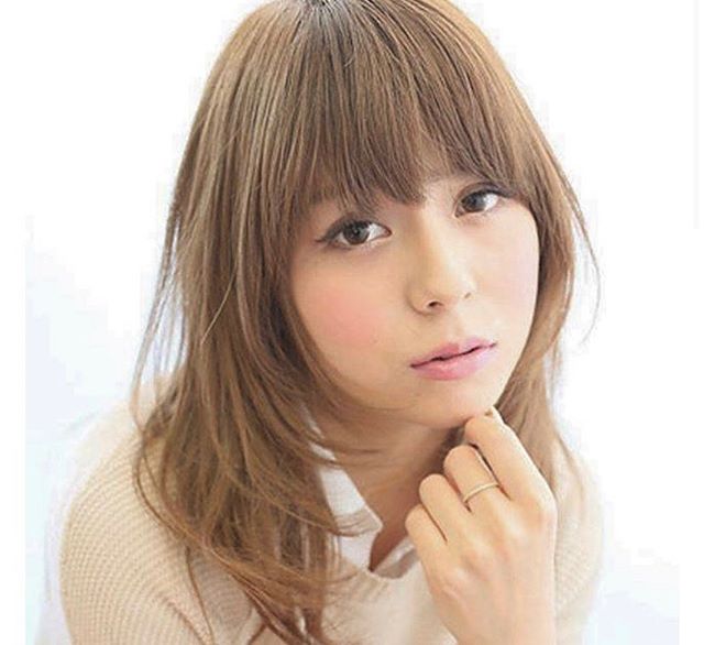 雨でジメジメ。ヘアアイロンもききにくい季節ですね。。。お顔周りのみの縮毛矯正もおすすめです！毛先はデジタルパーマでゆるっとウェーブも可愛いですね★この季節にオススメのヘアケア商品もございます！お気軽にお立ち寄りください！#ナプラ#Nドットセラム#Nドットシアミルク #当日ご予約OK#ミルボン#エルジューダ#エルジュダエマルジョン#リファストレートアイロン#縮毛矯正  #美容室  #BRP #美容求人 #アシスタント募集 #スタイリスト募集 #アイリスト募集 #美容学生 #サロン見学 #ママさん美容師 #埼玉#吉川美南