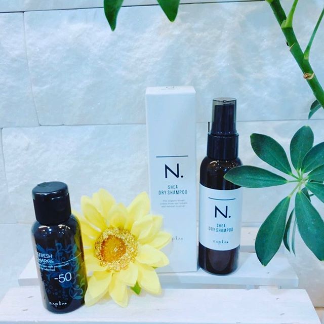 お子さんを連れて公園へ。。。ジムやヨガのお供に。。。すぐにシャンプーできないタイミングにドライシャンプー！！！ちょっとリフレッシュしたいときに、ハンドソープにまぜるだけでお手元もすっきり！！そんな裏技も！#ナプラ#Nドットセラム#Nドットシアミルク #当日ご予約OK#ミルボン#エルジューダ#エルジュダエマルジョン#リファストレートアイロン#縮毛矯正  #美容室  #BRP #美容求人 #アシスタント募集 #スタイリスト募集 #アイリスト募集 #美容学生 #サロン見学 #ママさん美容師 #埼玉#吉川美南#夏ケア
