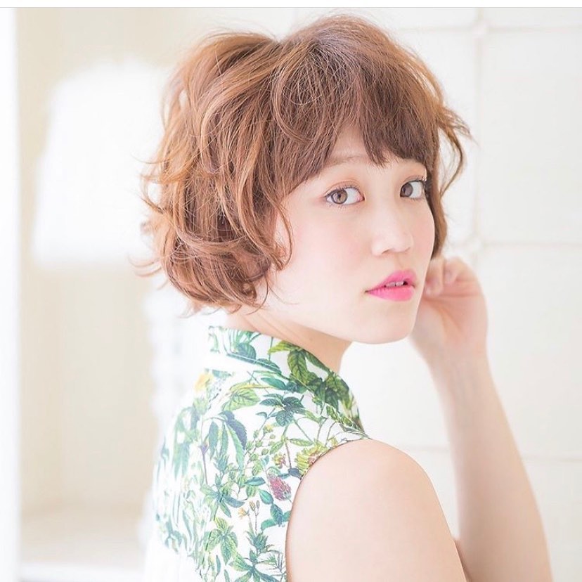 エアリーショートボブ★中途半端な長さや、ストレートボブに飽きたら！ぜひ★カラーは明るめも、暗めも、合っちゃう★女の子らしいスタイルですよ！！#ナフ゜ラ#Nト゛ットセラム#Nト゛ットシアミルク #当日こ゛予約OK#ミルホ゛ン#エルシ゛ュータ゛#エルシ゛ュタ゛エマルシ゛ョン#リファストレートアイロン#縮毛矯正  #美容室  #BRP #美容求人 #アシスタント募集 #スタイリスト募集 #アイリスト募集 #美容学生 #サロン見学 #ママさん美容師 #埼玉#リファアイロン#レア髪
