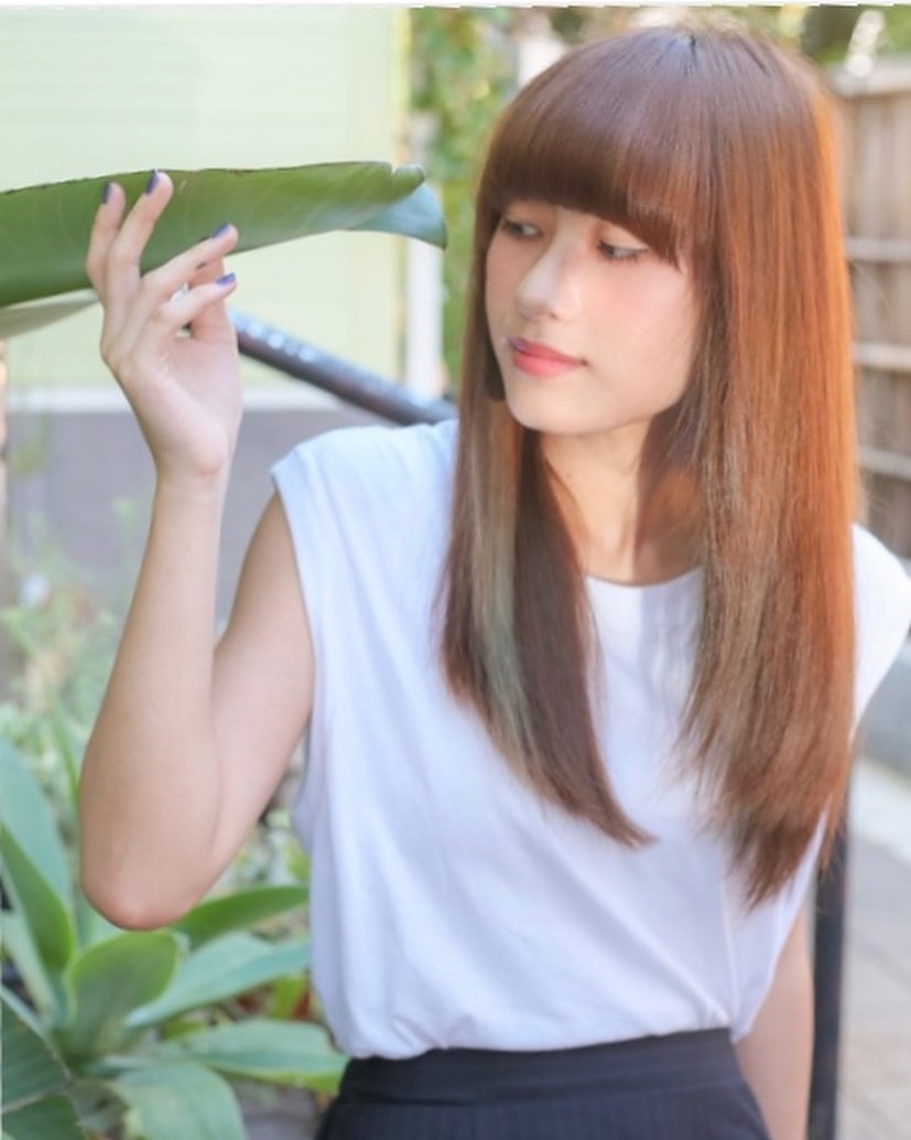 こんにちは！アニモフィオレンテ吉川美南店です️縮毛矯正の季節になってきましたね！梅雨前にストレートかけませんか？顔周りにレイヤーを入れてあげると重たくなりすぎないスタイルになります★ストレートにすると重くなりがちなので是非お試しください！アニモフィオレンテ吉川美南店では、お客様1人1人に使うプライベートタオルの使用、入り口での高機能除菌スプレーで手指、服の消毒、スタッフの体調管理の徹底、施術中のマスク着用のお願い、セット面やイスの消毒、ウイルス対策を徹底しておりますので、ご安心してご利用ください。#ナフ゜ラ#ホ゜リッシュオイル #エヌト゛ット#えぬと゛っと #当日こ゛予約OK#ミルホ゛ン#エルシ゛ュータ゛#吉川美南 #吉川 #リファストレートアイロン  #美容室  #BRP #美容求人 #アシスタント募集 #スタイリスト募集 #美容学生 #サロン見学 #イースリーエックス #高機能除菌スフ゜レー #埼玉 #レア髪 #リファト゛ライヤー #リファ #ファインハ゛フ゛ル #ケラリファイン #ケラリファイントリートメント#エステプロラボ　#ファスティング　#酵素ダイエット