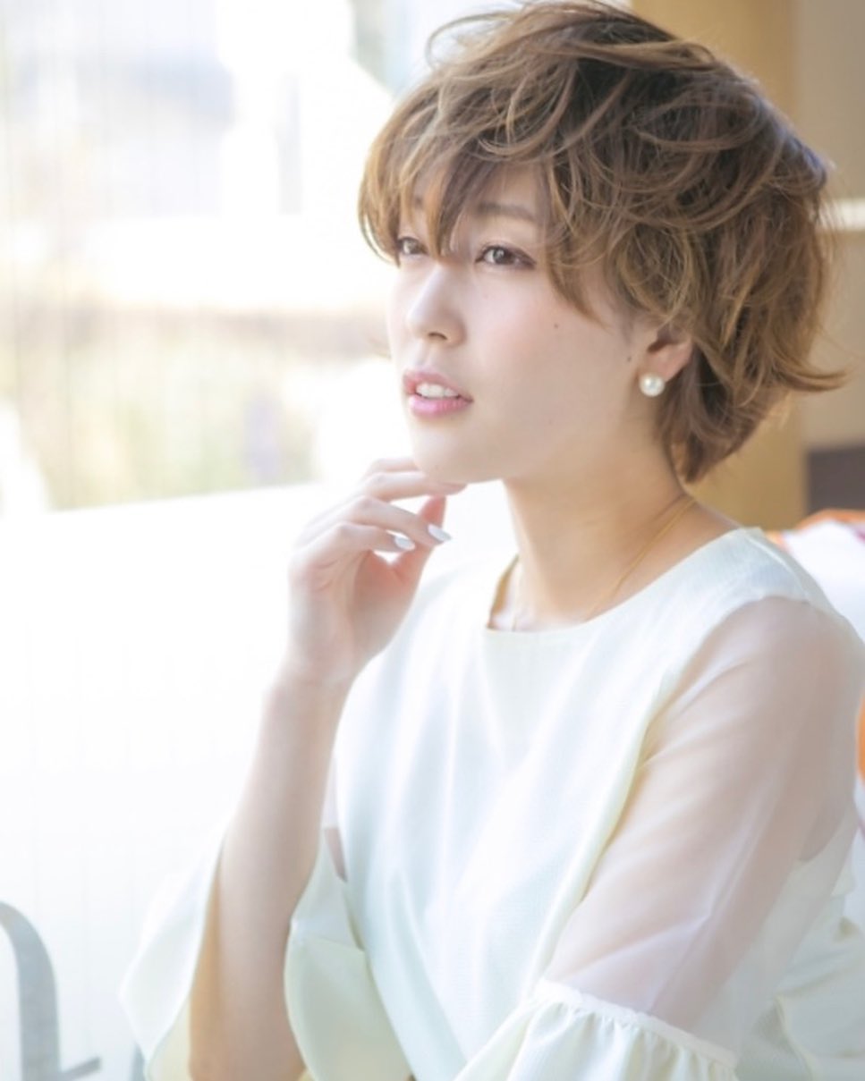 こんにちは！アニモフィオレンテ吉川美南店です️暑い夏はショート！簡単セット目指した、ショート！パーマをかけるだけで朝のセット楽ちんになります♪耳にかけてもキレイ！耳にかけなくてもオシャレ！おすすめです♪ご相談くださいね！アニモフィオレンテ吉川美南店では、お客様1人1人に使うプライベートタオルの使用、入り口での高機能除菌スプレーで手指、服の消毒、スタッフの体調管理の徹底、施術中のマスク着用のお願い、セット面やイスの消毒、ウイルス対策を徹底しておりますので、ご安心してご来店ください。#ナフ゜ラ#ホ゜リッシュオイル #エヌト゛ット#えぬと゛っと #当日こ゛予約OK#ミルホ゛ン#エルシ゛ュータ゛#吉川美南 #吉川 #リファストレートアイロン  #美容室  #BRP #美容求人 #アシスタント募集 #スタイリスト募集 #美容学生 #サロン見学 #イースリーエックス #高機能除菌スフ゜レー #埼玉 #レア髪 #リファト゛ライヤー #リファ #ファインハ゛フ゛ル #ケラリファイン #ケラリファイントリートメント#エステプロラボ　#ファスティング　#酵素ダイエット