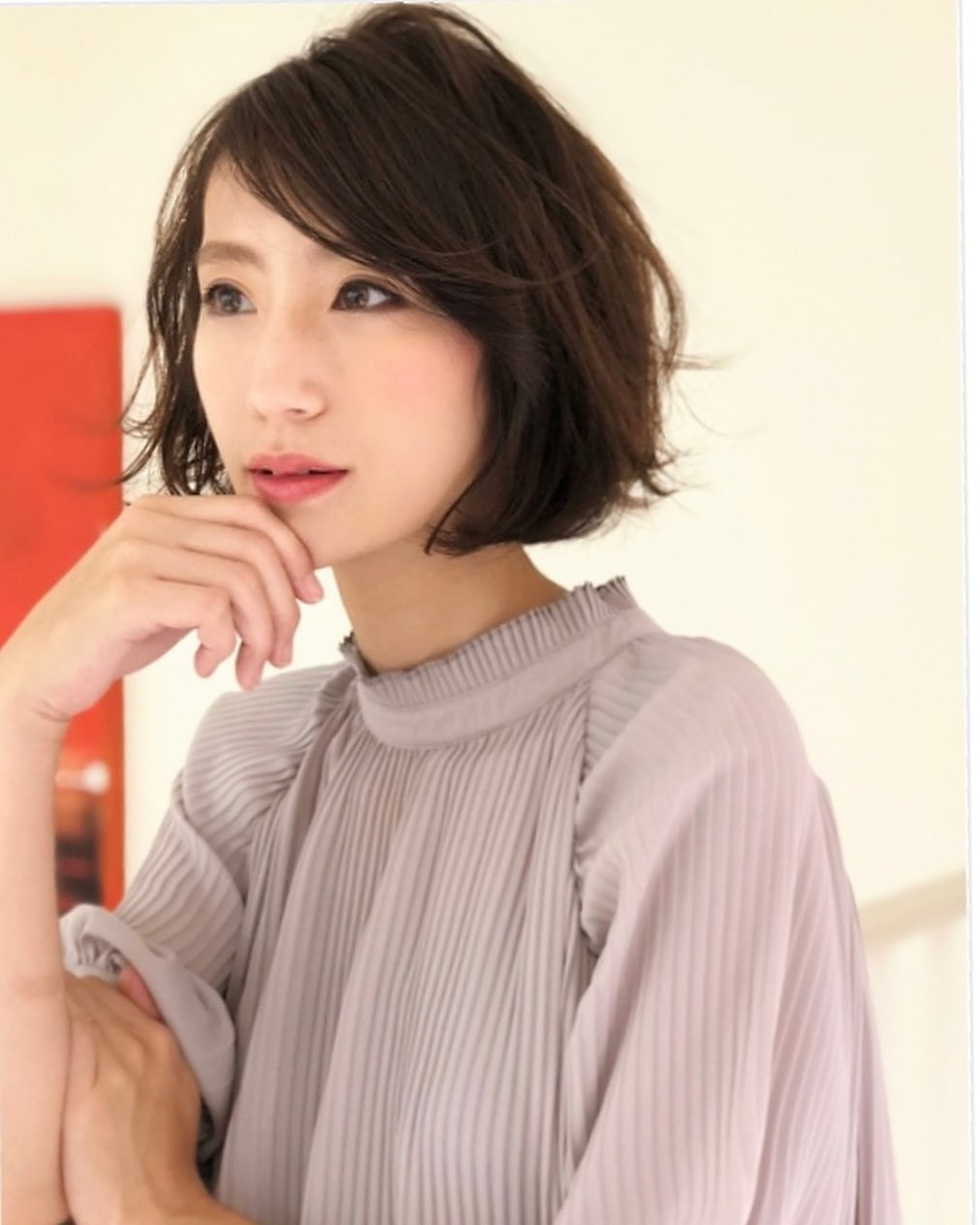 こんにちは！アニモフィオレンテ吉川美南店です️骨格カバー効果もある絶妙な長さのあご丈ボブ。前髪や表面にレイヤーを入れて軽やかな抜け感を。すっきり額を見せることでハツラツとした印象を与えます。ぜひお試しください。ブログ画像アニモフィオレンテ吉川美南店では、お客様1人1人に使うプライベートタオルの使用、入り口での高機能除菌スプレーで手指、服の消毒、スタッフの体調管理の徹底、施術中のマスク着用のお願い、セット面やイスの消毒、ウイルス対策を徹底しておりますので、ご安心してご来店ください。#ナフ゜ラ#ホ゜リッシュオイル #エヌト゛ット#えぬと゛っと #当日こ゛予約OK#ミルホ゛ン#エルシ゛ュータ゛#吉川美南 #吉川 #リファストレートアイロン  #美容室  #BRP #美容求人 #アシスタント募集 #スタイリスト募集 #美容学生 #サロン見学 #イースリーエックス #高機能除菌スフ゜レー #埼玉 #レア髪 #リファト゛ライヤー #リファ #ファインハ゛フ゛ル #ケラリファイン #ケラリファイントリートメント#エステプロラボ　#ファスティング　#酵素ダイエット