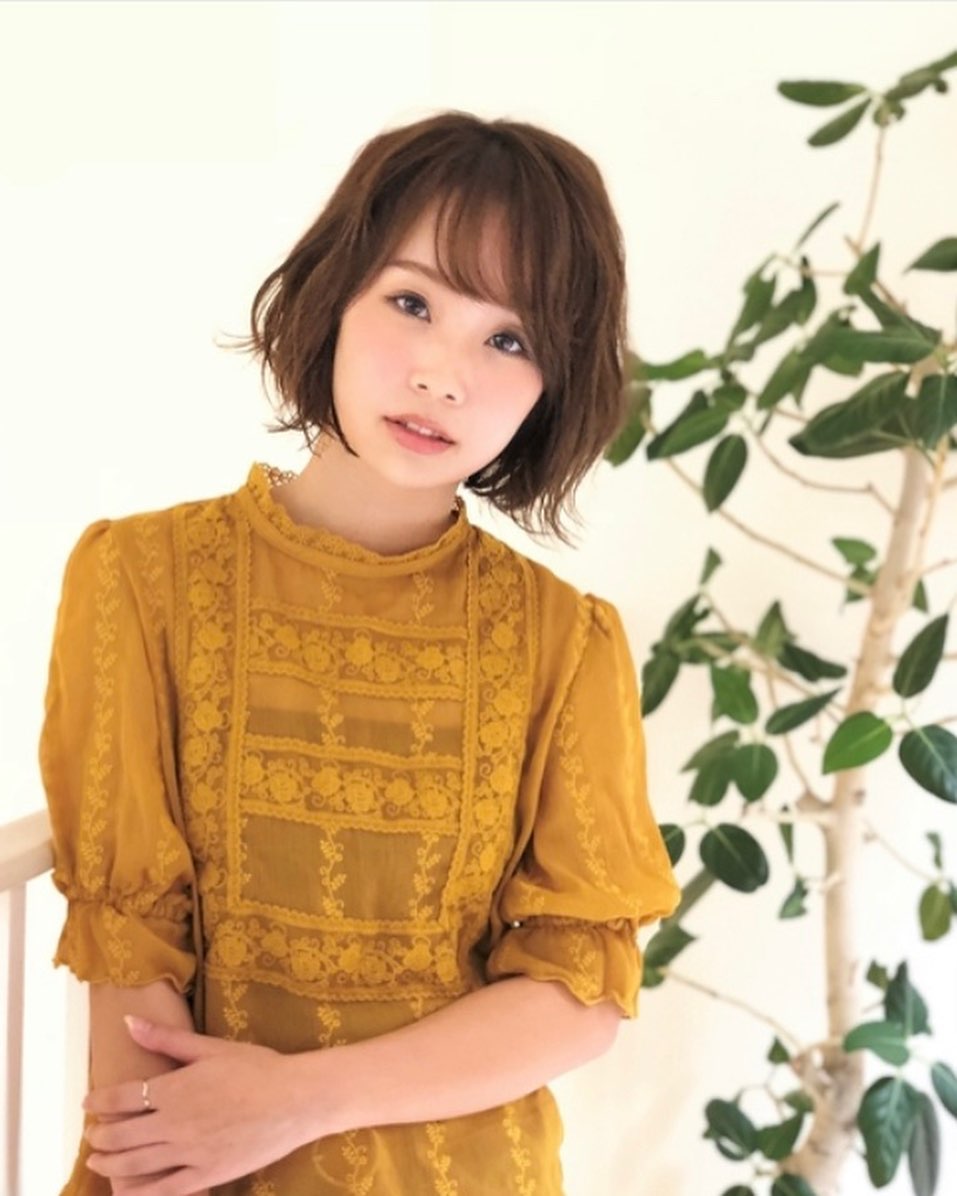 こんにちは！アニモフィオレンテ吉川美南店て゛す️大人ホ゛フ゛にしませんか？ひし形シルエットのホ゛フ゛にすれは゛ホ゛リュームも少し上に上か゛るのて゛重ためホ゛フ゛より、大人っほ゜く仕上か゛ります♪ストレートヘアーの方はハ゜ーマをかけてもイメチェンになるのて゛オススメて゛す！🥺是非お試しくた゛さい！‍♀️アニモフィオレンテ吉川美南店では、お客様1人1人に使うプライベートタオルの使用、入り口での高機能除菌スプレーで手指、服の消毒、スタッフの体調管理の徹底、施術中のマスク着用のお願い、セット面やイスの消毒、ウイルス対策を徹底しておりますので、ご安心してご来店ください。#ナフ゜ラ#ホ゜リッシュオイル #エヌト゛ット#えぬと゛っと #当日こ゛予約OK#ミルホ゛ン#エルシ゛ュータ゛#吉川美南 #吉川 #リファストレートアイロン  #美容室  #BRP #美容求人 #アシスタント募集 #スタイリスト募集 #美容学生 #サロン見学 #イースリーエックス #高機能除菌スフ゜レー #埼玉 #レア髪 #リファト゛ライヤー #リファ #ファインハ゛フ゛ル #ケラリファイン #ケラリファイントリートメント#エステプロラボ　#ファスティング　#酵素ダイエット