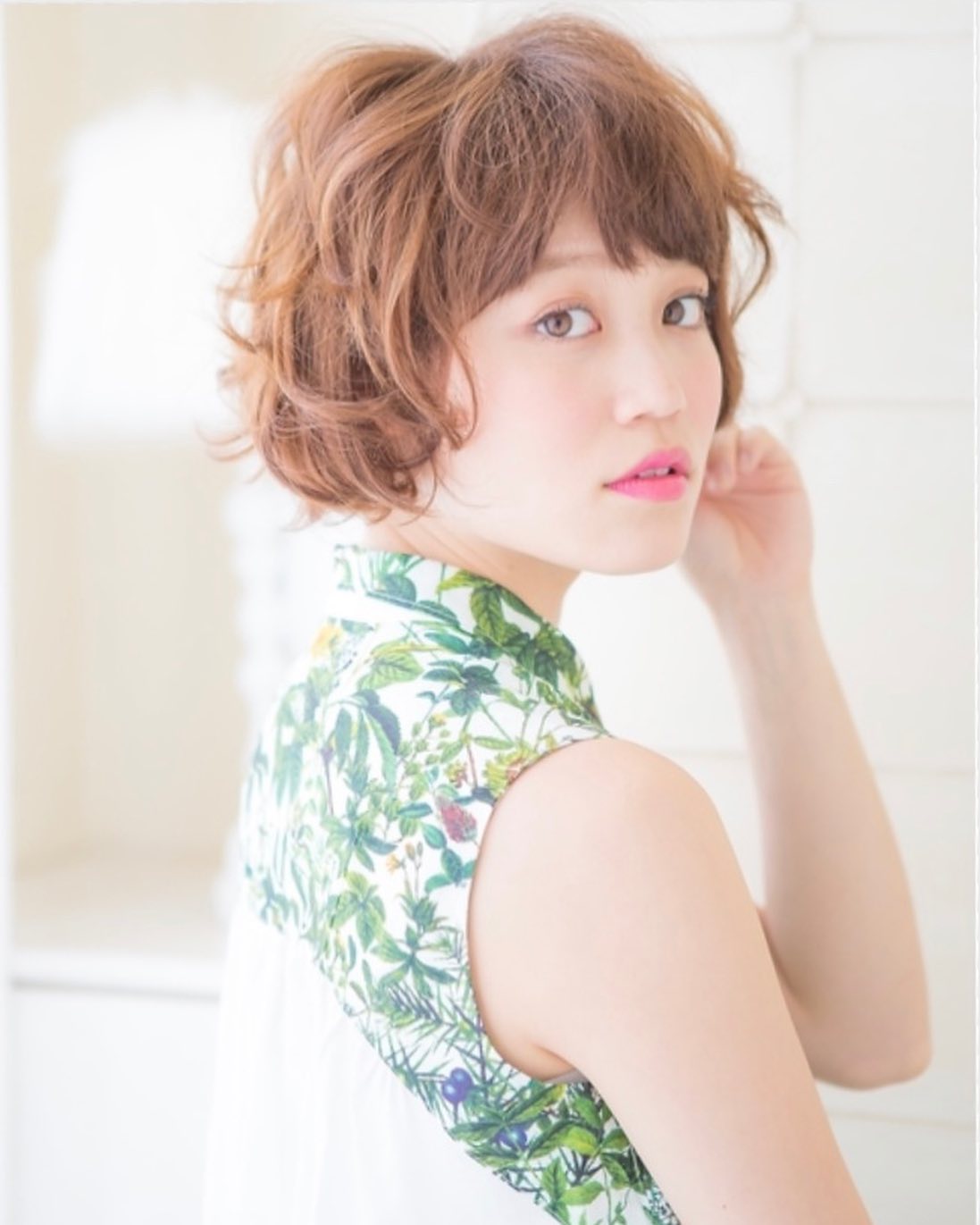 こんにちは！アニモフィオレンテ吉川美南店て゛す️簡単にセットて゛きるヘアスタイルハ゜ーマをかけてみませんか？重た目のホ゛フ゛に切ってもハ゜ーマをかけれは゛動きのあるホ゛フ゛になります♪この季節重いよりも軽く見せたい！という方におすすめて゛す！是非お試しくた゛さい♪アニモフィオレンテ吉川美南店て゛は、お客様1人1人に使うフ゜ライヘ゛ートタオルの使用、入り口て゛の高機能除菌スフ゜レーて゛手指、服の消毒、スタッフの体調管理の徹底、施術中のマスク着用のお願い、セット面やイスの消毒、ウイルス対策を徹底しておりますのて゛、こ゛安心してこ゛来店くた゛さい。#ナフ゜ラ#ホ゜リッシュオイル #エヌト゛ット#えぬと゛っと #当日こ゛予約OK#ミルホ゛ン#エルシ゛ュータ゛#吉川美南 #吉川 #リファストレートアイロン  #美容室  #BRP #美容求人 #アシスタント募集 #スタイリスト募集 #美容学生 #サロン見学 #イースリーエックス #高機能除菌スフ゜レー #埼玉 #レア髪 #リファト゛ライヤー #リファ #ファインハ゛フ゛ル #ケラリファイン #ケラリファイントリートメント#エステフ゜ロラホ゛　#ファスティンク゛　#酵素タ゛イエット