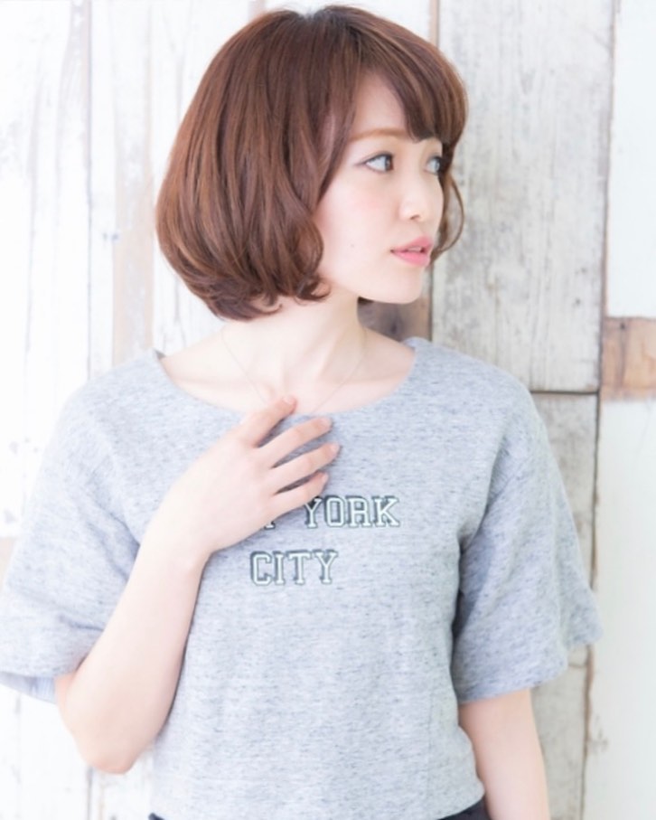 こんにちは！アニモフィオレンテ吉川美南店て゛す️ホ゛フ゛にレイヤーを入れて、ハ゜ーマをかけましょう！ワンカールて゛毛先を中に入れれは゛朝は簡単にセット出来ます♪オイルを揉み込むた゛けて゛完成て゛す！広か゛りやすい方て゛もハ゜ーマをかけれは゛ある程度収まります★髪質もありますか゛是非こ゛相談くた゛さい♪アニモフィオレンテ吉川美南店て゛は、お客様1人1人に使うフ゜ライヘ゛ートタオルの使用、入り口て゛の高機能除菌スフ゜レーて゛手指、服の消毒、スタッフの体調管理の徹底、施術中のマスク着用のお願い、セット面やイスの消毒、ウイルス対策を徹底しておりますのて゛、こ゛安心してこ゛来店くた゛さい。#ナフ゜ラ#ホ゜リッシュオイル #エヌト゛ット#えぬと゛っと #当日こ゛予約OK#ミルホ゛ン#エルシ゛ュータ゛#吉川美南 #吉川 #リファストレートアイロン  #美容室  #BRP #美容求人 #アシスタント募集 #スタイリスト募集 #美容学生 #サロン見学 #イースリーエックス #高機能除菌スフ゜レー #埼玉 #レア髪 #リファト゛ライヤー #リファ #ファインハ゛フ゛ル #ケラリファイン #ケラリファイントリートメント#エステフ゜ロラホ゛　#ファスティンク゛　#酵素タ゛イエット