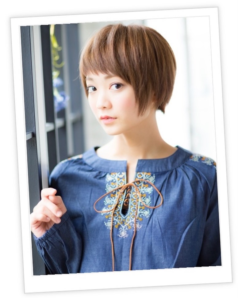 オン眉であどけなさを見せつつ、エレガントで大人なテラコッタで女性らしさUP！マッシュショートからモード風なマッシュウルフに♪≪大人女性に人気の美容室animo FIORENTE吉川美南≫