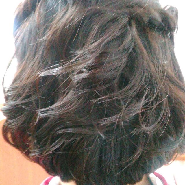 こんにちは。昨日は大学生の卒業式でした。朝から袴の着付けとアップがありました。来週は小学校の卒業式です。 　#アニモ#卒業式#美容室#蒲生#