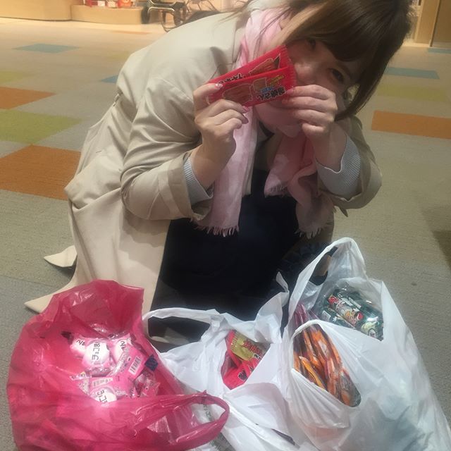 こんにちは蒲生駅から徒歩8分アニモ蒲生店の山口です♪セブ島ボランティア?買出し?? 5月中旬からセブ島ボランティアの際子供達にあげるお菓子を買出しに行ってきましたー日本の駄菓子喜んでくれると嬉しいです? #蒲生商店街 #アニモ蒲生店#セブ島ボランティア#蒲生駅