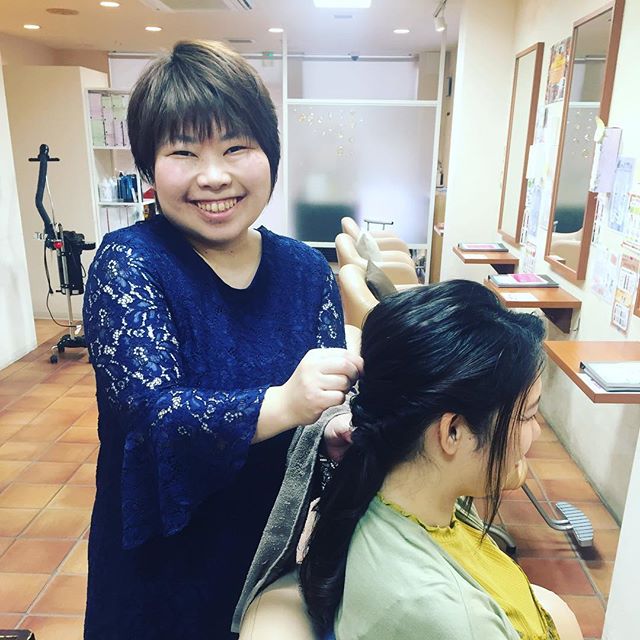 こんにちは店長の山口です?早朝の結婚式アップのご予約も受付て降ります? 是非お問い合わせ下さい #N.#エヌドット#ナプラ#Nドットセラム#ミルボン#Nドットシアミルク#お子様同伴ok #当日ご予約OK#ロブ#エルジューダ#エルジューダエマルジョン#草加#新田#草加公園#青柳#蒲生商店街#蒲生駅#ナシードカラー#女性スタッフのみ#スタッフみんな30代?#モエモエ