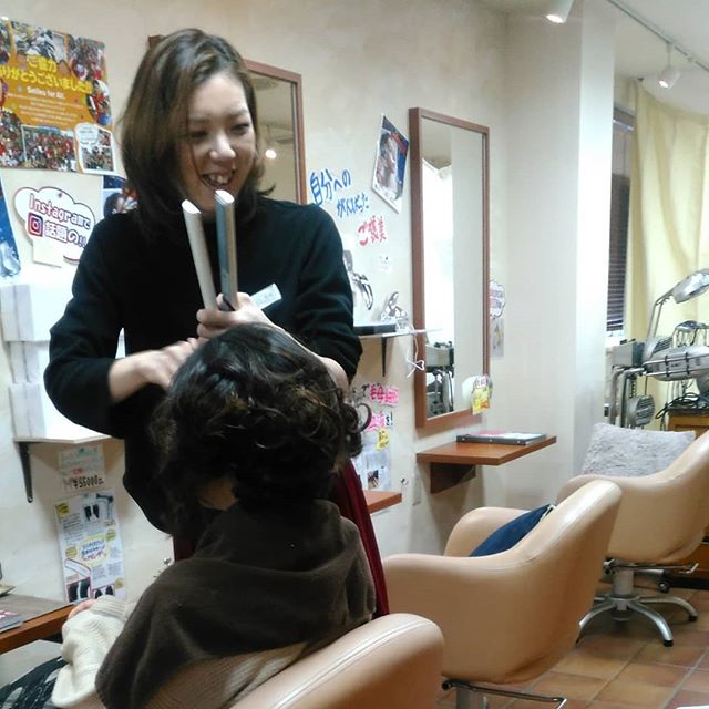 おはようございます昨日は今日は成人式です日曜日定休ですが、年に一度だけ営業しています#N.#エヌドット#ナプラ#Nドットセラム#ミルボン#Nドットシアミルク#お子様同伴ok #当日ご予約OK#ロブ#エルジューダ#エルジューダエマルジョン#草加#新田#草加公園#青柳#蒲生商店街#蒲生駅#ナシードカラー#女性スタッフのみ#スタッフみんな30代️