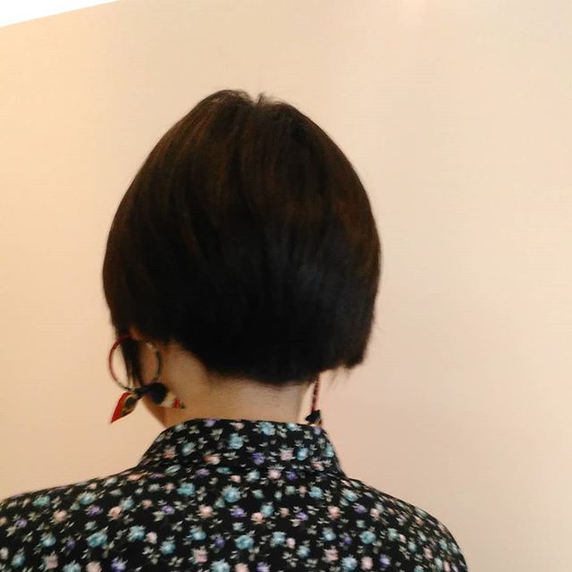 おはようございます１月もあと少しで終わりですねさて、そろそろスタイルチェンジしたい方にお薦めです今、ショートカットが人気です後スッキリで横もピアスが見えるぐらいが可愛いですショートカットがお薦めです 　蒲生店鶴間#N.#エヌドット#ナプラ#Nドットセラム#ミルボン#Nドットシアミルク#お子様同伴ok #当日ご予約OK#ロブ#エルジューダ#エルジューダエマルジョン#草加#新田#草加公園#青柳#蒲生商店街#蒲生駅#ナシードカラー#女性スタッフのみ#スタッフみんな30代️