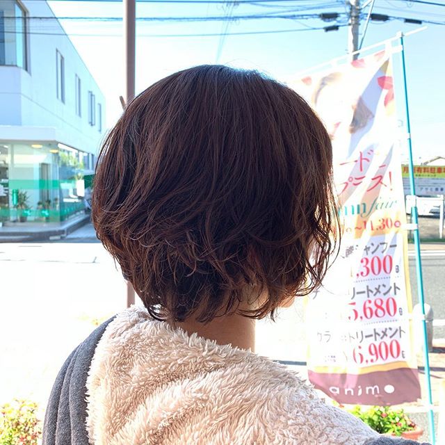 蒲生駅から徒歩８分っっ！！アニモ蒲生店店長の山口です オーダーの多いショートのパーマstyle️バッサリ切る方増えてます️ #ナプラ#Nドットセラム#ミルボン#Nドットシアミルク#お子様同伴ok #当日ご予約OK#ロブ#エルジューダ#エルジューダエマルジョン#草加#新田#草加公園#青柳#蒲生商店街#蒲生駅#ナシードカラー#女性スタッフのみ#スタッフみんな30代️#ナピュール#ヘアビューロン#アレンジスタイル#ビューロンカールアイロン#2019