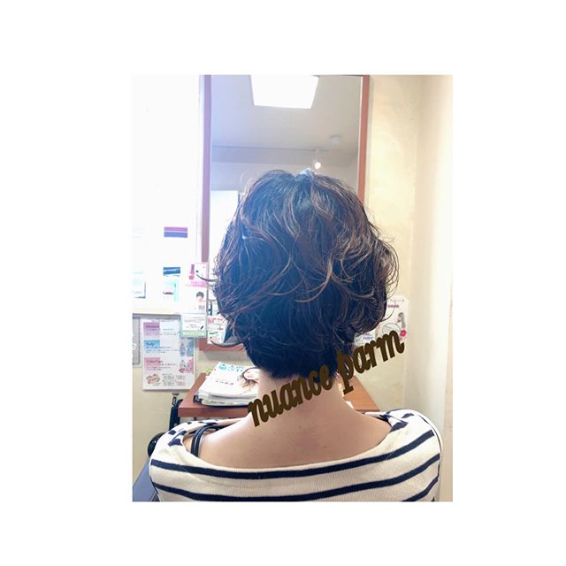 こんにちは！アニモ蒲生店金子です（＾ω＾） ショート×ニュアンスパーマ部分だけでも全体かけられるところでもかけると雰囲気がガラッと変わります！この時期はパーマがおすすめですスタイリングは#エヌドットポリッシュオイルと#ハイクラッチフィズ  ムースのミックスです️ ..#ナプラ#Nドットセラム#ミルボン#Nドットシアミルク#お子様同伴ok #ろ当日ご予約OK#ロブ#エルジューダ#エルジュダエマルジョン#草加#新田#草加公園#青柳#蒲生商店街#蒲生駅#ナシードカラー#女性スタッフのみ#ナピュール#ヘアビューロン#アレンジスタイル#ビューロンカールアイロン#2020#袴ヘア#袴#ゴルフ#縮毛矯正