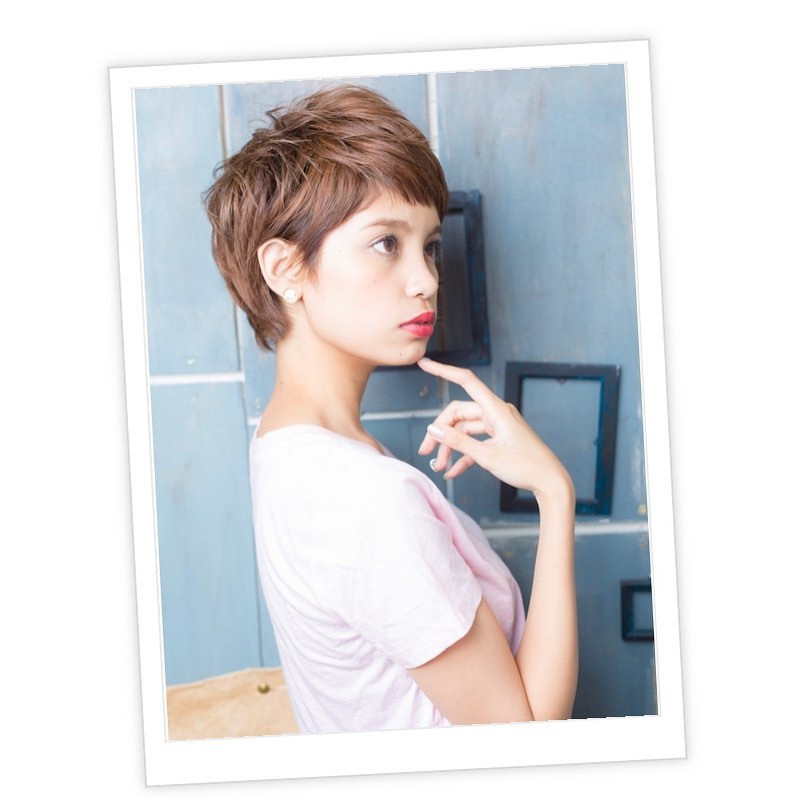 こんにちは！店長の高野です‍♂️夏はスッキリベリーショートも◎似合わせスタイル提案致します🤗🔅ショートのスタイリングは《Ｎ.バーム》がオススメです♪.#ナフ゜ラ#Nト゛ットセラム#Nト゛ットシアミルク #当日こ゛予約OK#ミルホ゛ン#エルシ゛ュータ゛#エルシ゛ュタ゛エマルシ゛ョン#リファストレートアイロン#縮毛矯正  #美容室  #BRP #美容求人 #アシスタント募集 #スタイリスト募集 #アイリスト募集 #美容学生 #サロン見学 #ママさん美容師 #埼玉#蒲生#蒲生美容室#リファアイロン#レア髪