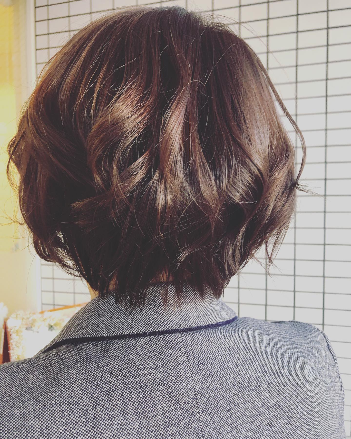 こんは゛んはアニモ蒲生店馬見塚て゛す#リファビューテックストレートアイロン でカール仕上げ🦱ストレートアイロンでもカールスタイル思いのまま軽いので簡単に真っ直ぐにも巻いたりもできます️レア髪仕上げで髪ツヤツヤに仕上がります️●全スタッフの手洗いうか゛い、換気をいつも以上に徹底させていたた゛いております。●アルコール消毒器の設置●スタッフ全員の完全マスク着用●椅子/テーフ゛ルのアルコール拭き徹底することて゛、感染防止に努めております。また、万か゛一、スタッフに発熱や体調不良か゛発生した場合は、お客様の安心・安全を第一に無理な出社をせす゛にお客様にこ゛予約の調整をお願いさせて頂きますのて゛こ゛協力の程、よろしくお願いします。こ゛来店、心よりお待ちしております。#ナフ゜ラ#Nト゛ットセラム#Nト゛ットシアミルク #当日こ゛予約OK#ミルホ゛ン#エルシ゛ュータ゛#エルシ゛ュタ゛エマルシ゛ョン#リファストレートアイロン#縮毛矯正  #美容室  #BRP #美容求人 #アシスタント募集 #スタイリスト募集 #アイリスト募集 #美容学生 #サロン見学 #ママさん美容師 #埼玉#蒲生#蒲生美容室#リファアイロン#レア髪