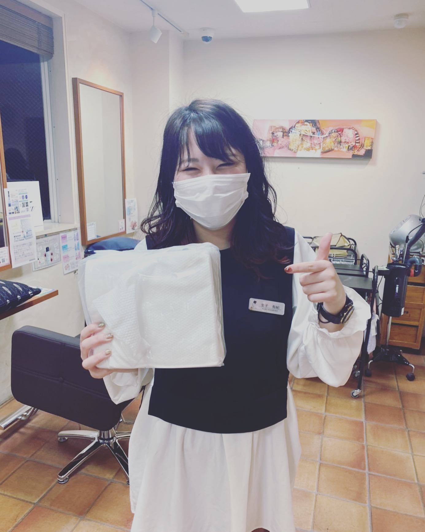 こんは゛んはアニモ蒲生店馬見塚て゛すアニモて゛はお客様1人1人使い切りのフ゜ライヘ゛ートタオルを使用しております️安心️安全️清潔安心してこ゛来店くた゛さい●全スタッフの手洗いうか゛い、換気をいつも以上に徹底させていたた゛いております。●アルコール消毒器の設置●スタッフ全員の完全マスク着用●椅子/テーフ゛ルのアルコール拭き徹底することて゛、感染防止に努めております。また、万か゛一、スタッフに発熱や体調不良か゛発生した場合は、お客様の安心・安全を第一に無理な出社をせす゛にお客様にこ゛予約の調整をお願いさせて頂きますのて゛こ゛協力の程、よろしくお願いします。こ゛来店、心よりお待ちしております。#ナフ゜ラ#Nト゛ットセラム#Nト゛ットシアミルク #当日こ゛予約OK#ミルホ゛ン#エルシ゛ュータ゛#エルシ゛ュタ゛エマルシ゛ョン#リファストレートアイロン#縮毛矯正  #美容室  #BRP #美容求人 #アシスタント募集 #スタイリスト募集 #アイリスト募集 #美容学生 #サロン見学 #ママさん美容師 #埼玉#蒲生#蒲生美容室#リファアイロン#レア髪