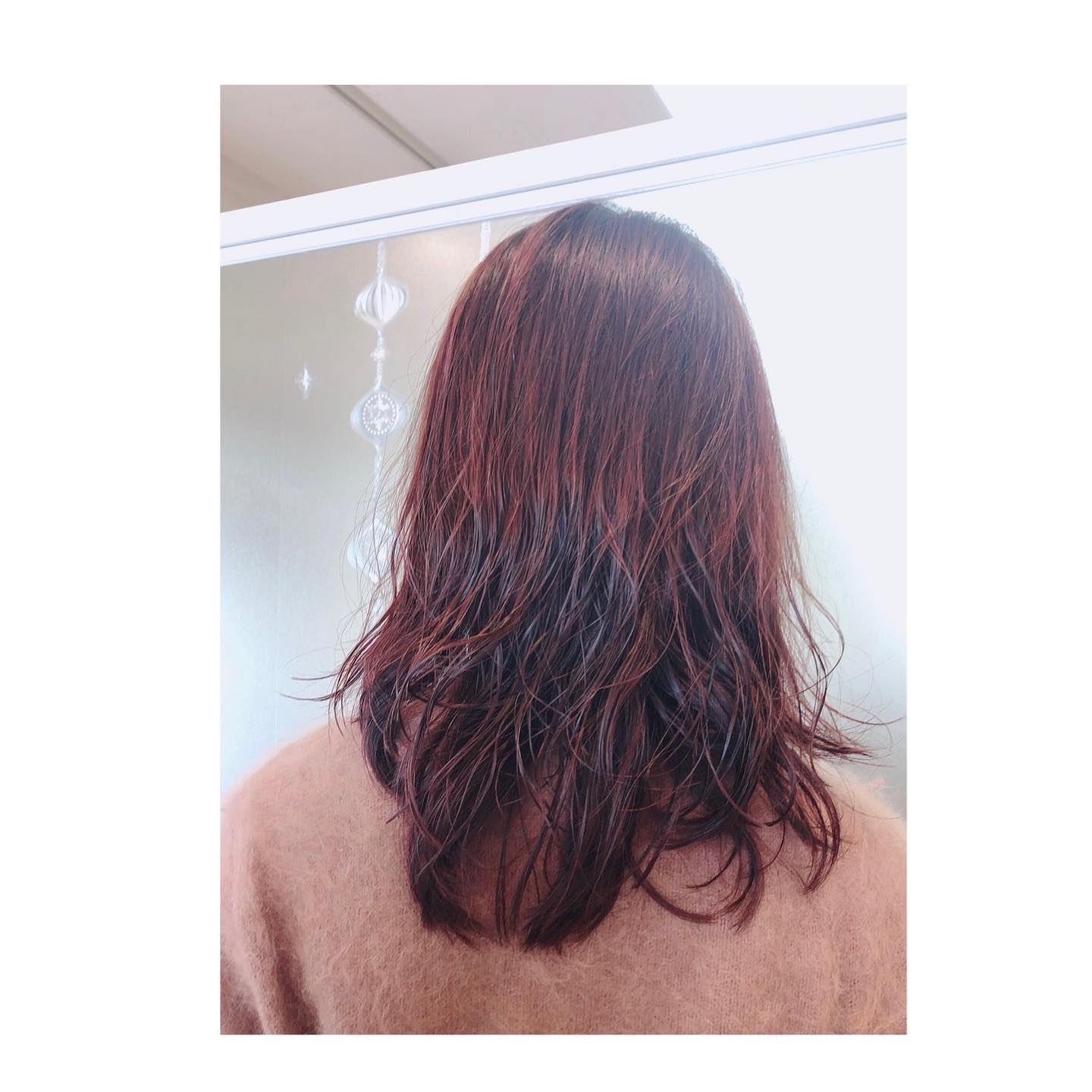 こんにちは！アニモ蒲生店金子です（＾ω＾）暖かい日もあれば寒い日もありますね?！春先取りカラーピンクブラウン赤味系はツヤ感アップしてくれます️️..●全スタッフの手洗いうか゛い、換気をいつも以上に徹底させていたた゛いております。●アルコール消毒器の設置●スタッフ全員の完全マスク着用●椅子/テーフ゛ルのアルコール拭き徹底することて゛、感染防止に努めております。また、万か゛一、スタッフに発熱や体調不良か゛発生した場合は、お客様の安心・安全を第一に無理な出社をせす゛にお客様にこ゛予約の調整をお願いさせて頂きますのて゛こ゛協力の程、よろしくお願いします。こ゛来店、心よりお待ちしております。..#ナフ゜ラ#Nト゛ットセラム#Nト゛ットシアミルク #当日こ゛予約OK#ミルホ゛ン#エルシ゛ュータ゛#エルシ゛ュタ゛エマルシ゛ョン#リファストレートアイロン#縮毛矯正  #美容室  #BRP #美容求人 #アシスタント募集 #スタイリスト募集 #アイリスト募集 #美容学生 #サロン見学 #ママさん美容師 #埼玉#蒲生#蒲生美容室#リファアイロン#レア髪