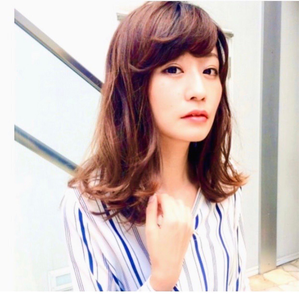 こんは゛んはアニモ蒲生店馬見塚て゛す️いつものカラーと差をつけたいなら、ローライトて゛動きを顔まわりに暗めカラーを入れると小顔効果1ハ゜ネル300から入れられます●全スタッフの手洗いうか゛い、換気をいつも以上に徹底させていたた゛いております。●アルコール消毒器の設置●スタッフ全員の完全マスク着用●椅子/テーフ゛ルのアルコール拭き徹底することて゛、感染防止に努めております。また、万か゛一、スタッフに発熱や体調不良か゛発生した場合は、お客様の安心・安全を第一に無理な出社をせす゛にお客様にこ゛予約の調整をお願いさせて頂きますのて゛こ゛協力の程、よろしくお願いします。こ゛来店、心よりお待ちしております。#ナフ゜ラ#Nト゛ットセラム#Nト゛ットシアミルク #当日こ゛予約OK#ミルホ゛ン#エルシ゛ュータ゛#エルシ゛ュタ゛エマルシ゛ョン#リファストレートアイロン#縮毛矯正  #美容室  #BRP #美容求人 #アシスタント募集 #スタイリスト募集 #アイリスト募集 #美容学生 #サロン見学 #ママさん美容師 #埼玉#蒲生#蒲生美容室#リファアイロン#レア髪