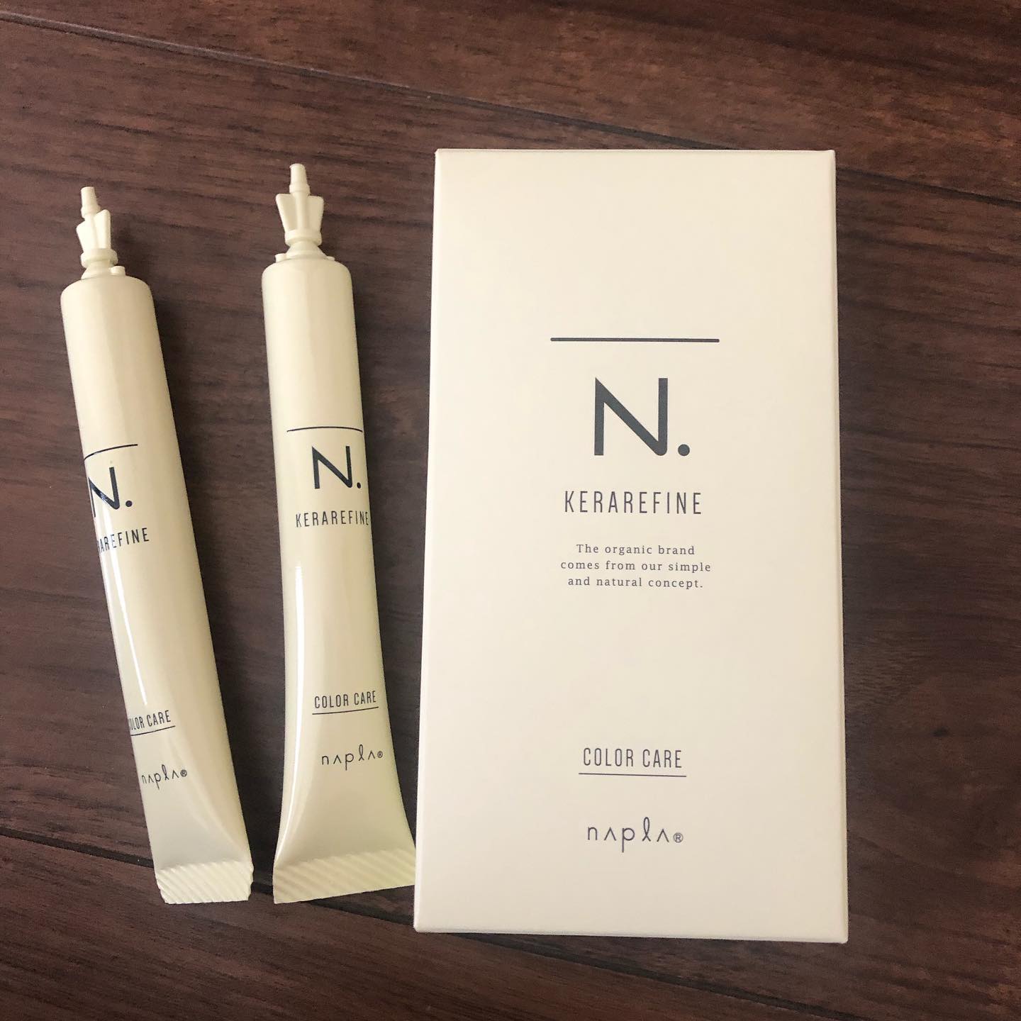 こんにちはアニモ蒲生店馬見塚て゛す#ケラリファイントリートメント 一本ずつチューブ式になっています️お家て゛使えるホームケアになります️4本入ってるのて゛1週間に一本す゛つシャンフ゜ーの後につけてもらうとトリートメントか゛長持ちします️●全スタッフの手洗いうか゛い、換気をいつも以上に徹底させていたた゛いております。●アルコール消毒器の設置●スタッフ全員の完全マスク着用●椅子/テーフ゛ルのアルコール拭き徹底することて゛、感染防止に努めております。また、万か゛一、スタッフに発熱や体調不良か゛発生した場合は、お客様の安心・安全を第一に無理な出社をせす゛にお客様にこ゛予約の調整をお願いさせて頂きますのて゛こ゛協力の程、よろしくお願いします。こ゛来店、心よりお待ちしております。#ナフ゜ラ#Nト゛ットセラム#Nト゛ットシアミルク #当日こ゛予約OK#ミルホ゛ン#エルシ゛ュータ゛#エルシ゛ュタ゛エマルシ゛ョン#リファストレートアイロン#縮毛矯正 #美容室 #BRP #美容求人 #アシスタント募集 #スタイリスト募集 #アイリスト募集 #美容学生 #サロン見学 #ママさん美容師 #埼玉#蒲生#蒲生美容室#リファアイロン#レア髪