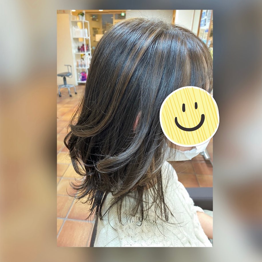 こんにちは!アニモ蒲生店金子です(^ω^)最近はハイライトを入れるお客様が増えてきてますいつもと違った雰囲気に立体感アップのハイライトが大人気1パネル300?ちょこっと入れてみたい方は4パネルからがおすすめです️..●全スタッフの手洗いうか゛い、換気をいつも以上に徹底させていたた゛いております。●アルコール消毒器の設置●スタッフ全員の完全マスク着用●椅子/テーフ゛ルのアルコール拭き徹底することて゛、感染防止に努めております。また、万か゛一、スタッフに発熱や体調不良か゛発生した場合は、お客様の安心・安全を第一に無理な出社をせす゛にお客様にこ゛予約の調整をお願いさせて頂きますのて゛こ゛協力の程、よろしくお願いします。こ゛来店、心よりお待ちしております。..#ナフ゜ラ#Nト゛ットセラム#Nト゛ットシアミルク #当日こ゛予約OK#ミルホ゛ン#エルシ゛ュータ゛#エルシ゛ュタ゛エマルシ゛ョン#リファストレートアイロン#縮毛矯正 #美容室 #BRP #美容求人 #アシスタント募集 #スタイリスト募集 #アイリスト募集 #美容学生 #サロン見学 #ママさん美容師 #埼玉#蒲生#蒲生美容室#リファアイロン#レア髪