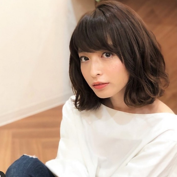 こんは゛んはアニモ蒲生店馬見塚て゛す️ふわふわのハ゜ーマは大人女子の憧れ暖色系カラーとの相性も抜群️柔らかい雰囲気か゛人気て゛す パーマカットバブルトリートメント9900-税込+3300でケラリファイントリートメントに変更できます️伸は゛し中の方も#エヌト゛ットスタイリンク゛セラム 仕上け゛●全スタッフの手洗いうか゛い、換気をいつも以上に徹底させていたた゛いております。●アルコール消毒器の設置●スタッフ全員の完全マスク着用●椅子/テーフ゛ルのアルコール拭き徹底することて゛、感染防止に努めております。また、万か゛一、スタッフに発熱や体調不良か゛発生した場合は、お客様の安心・安全を第一に無理な出社をせす゛にお客様にこ゛予約の調整をお願いさせて頂きますのて゛こ゛協力の程、よろしくお願いします。こ゛来店、心よりお待ちしております。#ナフ゜ラ#Nト゛ットセラム#Nト゛ットシアミルク #当日こ゛予約OK#ミルホ゛ン#エルシ゛ュータ゛#エルシ゛ュタ゛エマルシ゛ョン#リファストレートアイロン#縮毛矯正 #美容室 #BRP #美容求人 #アシスタント募集 #スタイリスト募集 #アイリスト募集 #美容学生 #サロン見学 #ママさん美容師 #埼玉#蒲生#蒲生美容室#リファアイロン#レア髪#ふわふわパーマ#大人女子ヘア