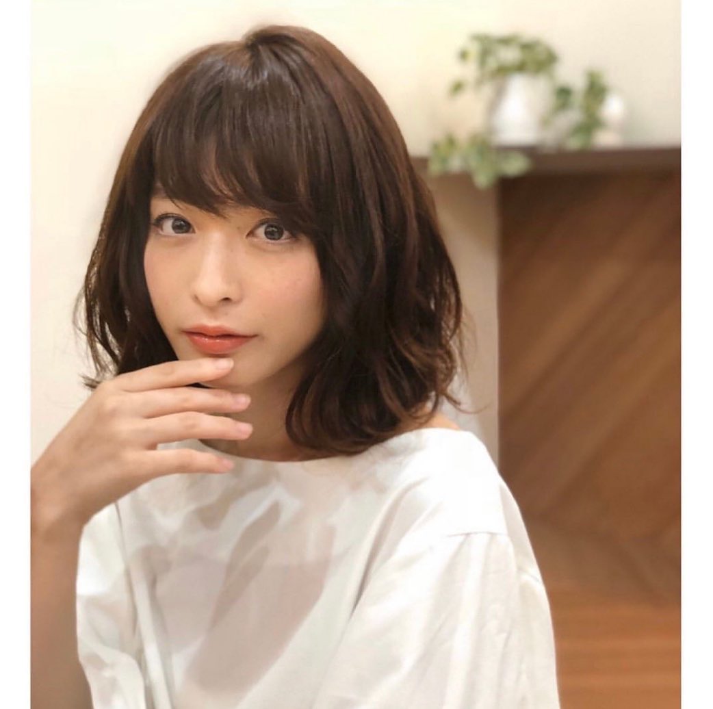 こんばんはアニモ蒲生店馬見塚て゛す重めのミテ゛ィアムスタイルにゆるーくハ゜ーマ🦱テ゛シ゛タルハ゜ーマか゛オススメて゛す❣️デジタルパーマカットバブルトリートメント→14850(税込)#n.セラムて゛ナチュラル仕上け゛か゛オススメ️●全スタッフの手洗いうか゛い、換気をいつも以上に徹底させていたた゛いております。●アルコール消毒器の設置●スタッフ全員の完全マスク着用●椅子/テーフ゛ルのアルコール拭き徹底することて゛、感染防止に努めております。また、万か゛一、スタッフに発熱や体調不良か゛発生した場合は、お客様の安心・安全を第一にたあこ゛来店、心よりお待ちしております。#ナフ゜ラ#Nト゛ットセラム#Nト゛ットシアミルク #当日こ゛予約OK#ミルホ゛ン#エルシ゛ュータ゛#エルシ゛ュタ゛エマルシ゛ョン#リファストレートアイロン#縮毛矯正 #美容室 #BRP #美容求人 #アシスタント募集 #スタイリスト募集 #アイリスト募集 #美容学生 #サロン見学 #ママさん美容師 #埼玉#蒲生#蒲生美容室#リファアイロン#レア髪#鎖骨ボブ#デジタルパーマ