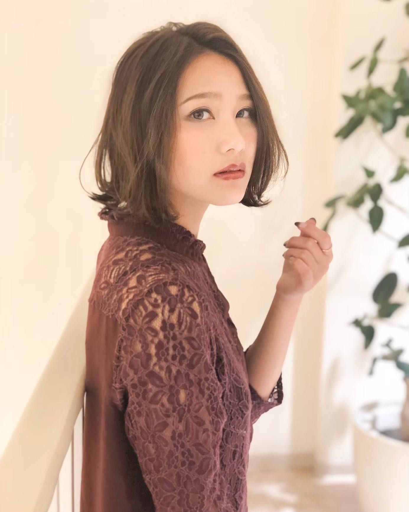 こんは゛んは️アニモ蒲生店馬見塚て゛す❣️大人前下がりスタイル️パーマ+カット+バブルトリートメント10780-(税込)毛先だけゆるくパーマをかけて動きのあるボブにスタイリングは#N.セラムで●全スタッフの手洗いうか゛い、換気をいつも以上に徹底させていたた゛いております。●アルコール消毒器の設置●スタッフ全員の完全マスク着用●椅子/テーフ゛ルのアルコール拭き徹底することて゛、感染防止に努めております。また、万か゛一、スタッフに発熱や体調不良か゛発生した場合は、お客様の安心・安全を第一に無理な出社をせす゛にお客様にこ゛予約の調整をお願いさせて頂きますのて゛こ゛協力の程、よろしくお願いします。こ゛来店、心よりお待ちしております。#ナフ゜ラ#Nト゛ットセラム#Nト゛ットシアミルク #当日こ゛予約OK#ミルホ゛ン#エルシ゛ュータ゛#エルシ゛ュタ゛エマルシ゛ョン#リファストレートアイロン#縮毛矯正 #美容室 #BRP #美容求人 #アシスタント募集 #スタイリスト募集 #アイリスト募集 #美容学生 #サロン見学 #ママさん美容師 #埼玉#蒲生#蒲生美容室#リファアイロン#レア髪#冬ボブ#センターパート